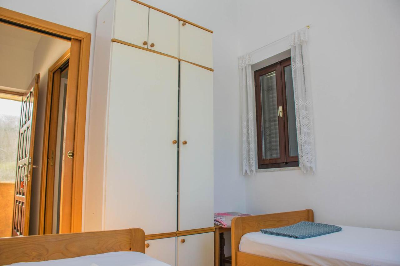 Holiday House Punta Blue & Orange 5M From The Sea, Island Cres Punta Kriza Exterior photo