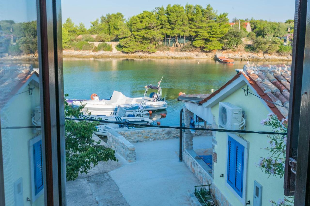 Holiday House Punta Blue & Orange 5M From The Sea, Island Cres Punta Kriza Exterior photo