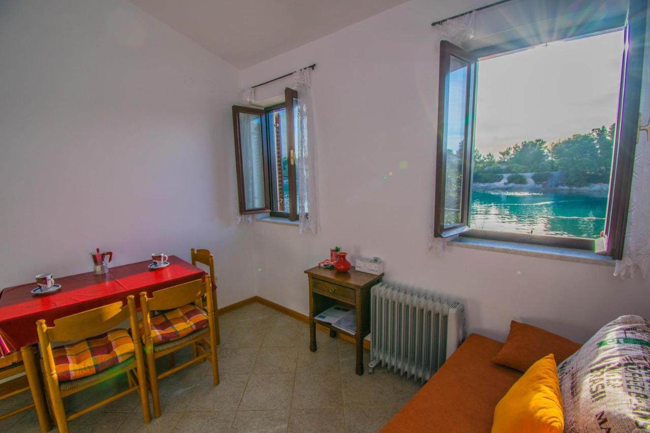 Holiday House Punta Blue & Orange 5M From The Sea, Island Cres Punta Kriza Exterior photo