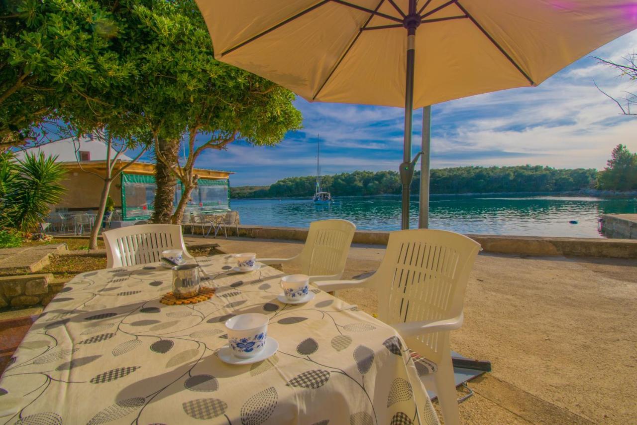 Holiday House Punta Blue & Orange 5M From The Sea, Island Cres Punta Kriza Exterior photo