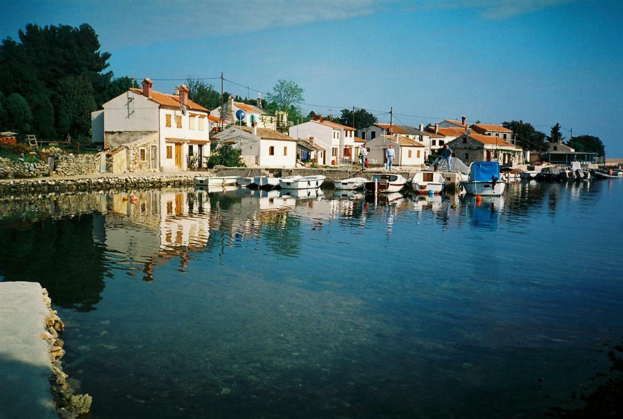 Holiday House Punta Blue & Orange 5M From The Sea, Island Cres Punta Kriza Exterior photo